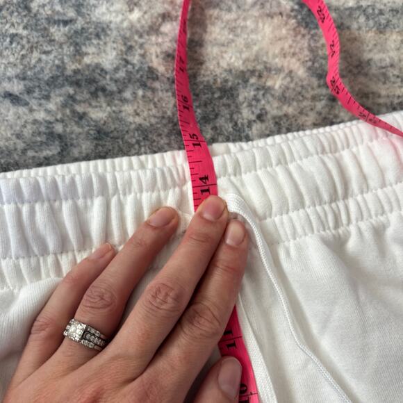 NWT Wild Fable High Rise Drawstring Cargo Sweat Shorts White Women's Size Large‎ - Picture 10 of 10